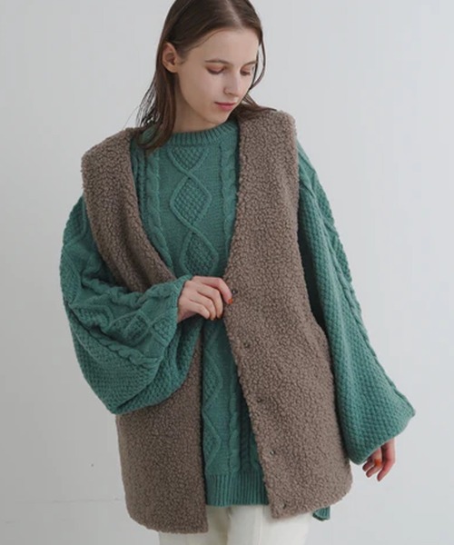 merrylatte（メリーラテ）の「オーバーデザインボアベスト（ベスト・レディース・ベージュ/ブラウン・FREE）」の4枚目の写真