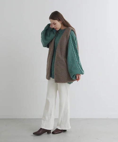 merrylatte（メリーラテ）の「オーバーデザインボアベスト（ベスト・レディース・ベージュ/ブラウン・FREE）」の8枚目の写真