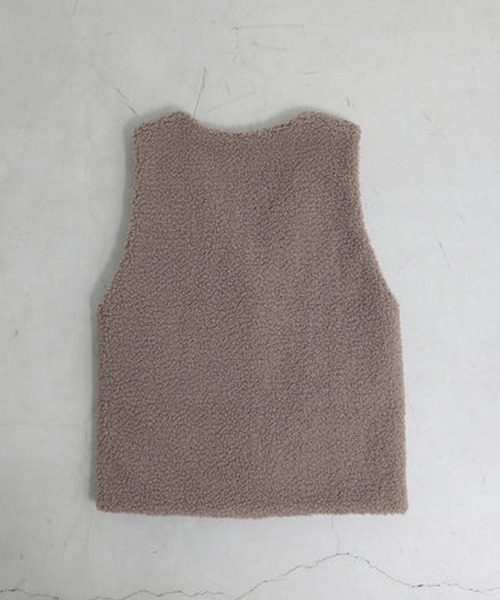 merrylatte（メリーラテ）の「オーバーデザインボアベスト（ベスト・レディース・ベージュ/ブラウン・FREE）」の15枚目の写真