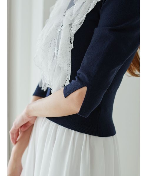 SNIDEL(スナイデル)の「チュールフリルニットプルオーバー(ニット/セーター・レディース・アイボリー/ライトピンク/ネイビー・F)」の9枚目の写真