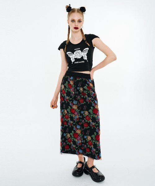 OTHER-worldly（アザーワールドリー）の「ローズバタフライTシャツ[ブラック]（Tシャツ/カットソー・レディース・その他・FREE）」の3枚目の写真