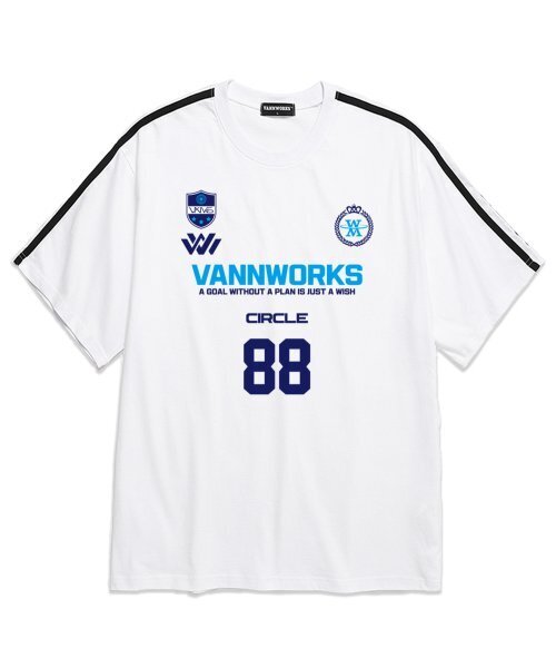 VANNWORKS（バンワークス）の「ツートンユニフォームロゴオーバーサイズ半袖Tシャツ (VS0055) ホワイト/スカイ（Tシャツ/カットソー・レディース・その他・LARGE/MEDIUM/SMALL/X-LARGE/XX-LARGE）」の2枚目の写真