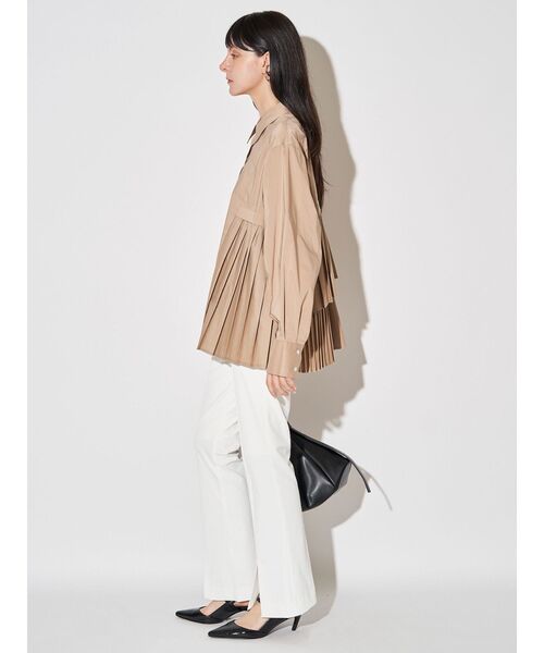 ELENDEEK（エレンディーク）の「スリットスリムパンツ（その他パンツ・レディース・オフホワイト/ブラック・01/02）」の16枚目の写真