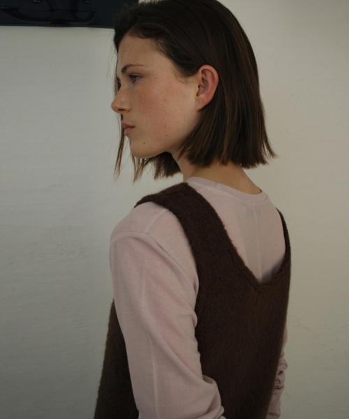 UNNOUT(アナウト)の「FUR VINTAGE DRESS BROWN(ワンピース・レディース・その他・ONE SIZE)」の3枚目の写真