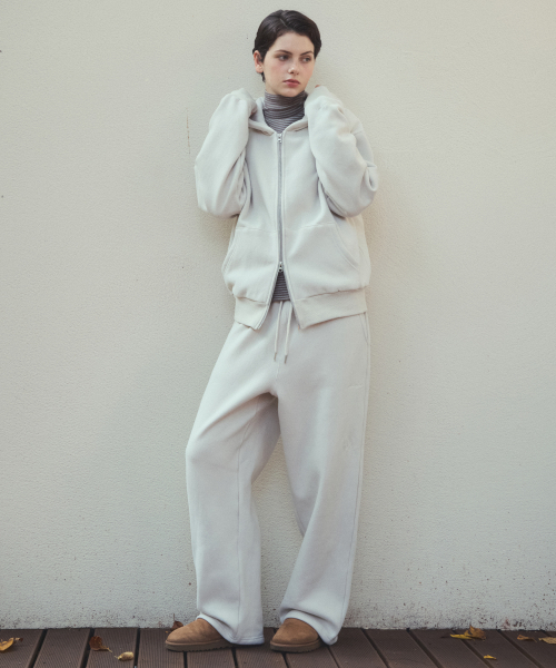 WEDNESDAYOASISFORWOMEN(ウェンズデー オアシス フォー ウーマン)の「ウォームアップベーシック起毛フードジップアップ_LIGHT BEIGE(W25-OT13)(パーカー・レディース・ライトベージュ・OS)」の3枚目の写真