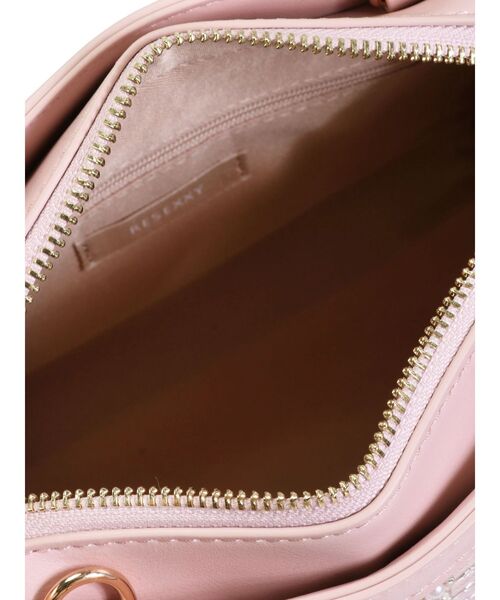 RESEXXY（リゼクシー）の「シャイニースクエアハンドバッグ（ハンドバッグ・レディース・ホワイト/ピンク・FREE）」の3枚目の写真