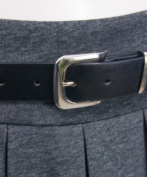 clear（クリア）の「ベルト付きプリーツミニスカート［韓国ファッション カジュアル ガーリー］≪新色追加≫（スカート・レディース・ブラック/チャコールグレー/ベージュ/ライトベージュ・S/M）」の9枚目の写真