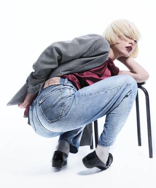 Lee（リー）の「『別注』Lee101×URBAN RESEARCH　TAPERED JEANS（デニムパンツ・レディース・インディゴブルー/ライトインディゴブルー/ワンウォッシュ・MEDIUM/LARGE/SMALL/X-SMALL）」の8枚目の写真