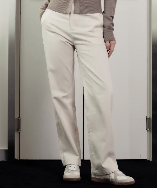 HARDCORE HAPPINESS(ハードコアハピネス)の「COTTON STRAIGHT BASIC PANTS_IVORY(その他パンツ・レディース・その他・S/M)」の1枚目の写真
