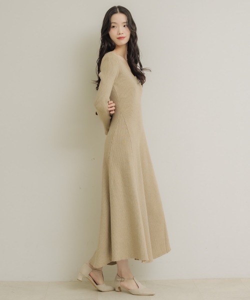 NEUNA（ヌナ）の「ストール付きマルチWAYロイヤルワンピース（ワンピース・レディース・ベージュ・FREE）」の16枚目の写真