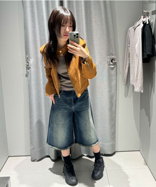 MUSINSA STANDARD WOMAN（ムシンサスタンダードウーマン）の「ウィメンズスリムスクエアネック長袖Tシャツ[トープ]（Tシャツ/カットソー・レディース・その他・X-SMALL/SMALL/MEDIUM/LARGE）」の4枚目の写真