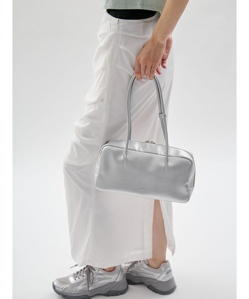 emmi（エミ）の「レザーボストンバッグ（ボストンバッグ・レディース・シルバー/ブラック/レッド/ライム・F）」の15枚目の写真