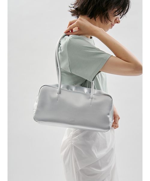 emmi（エミ）の「レザーボストンバッグ（ボストンバッグ・レディース・シルバー/ブラック/レッド/ライム・F）」の7枚目の写真