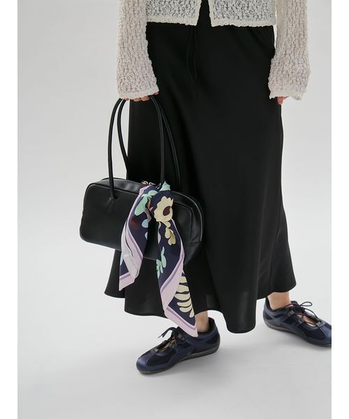 emmi（エミ）の「レザーボストンバッグ（ボストンバッグ・レディース・シルバー/ブラック/レッド/ライム・F）」の17枚目の写真