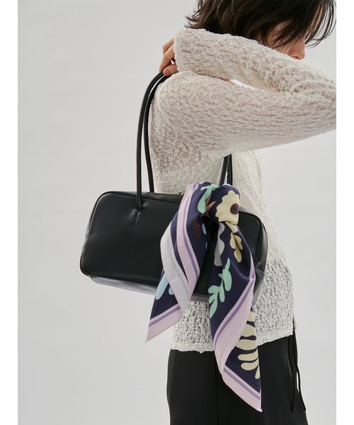 emmi（エミ）の「レザーボストンバッグ（ボストンバッグ・レディース・シルバー/ブラック/レッド/ライム・F）」の18枚目の写真