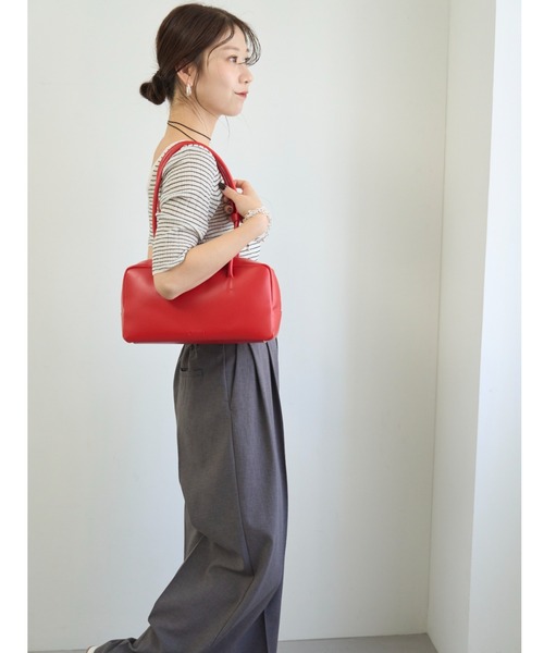 emmi（エミ）の「レザーボストンバッグ（ボストンバッグ・レディース・シルバー/ブラック/レッド/ライム・F）」の21枚目の写真