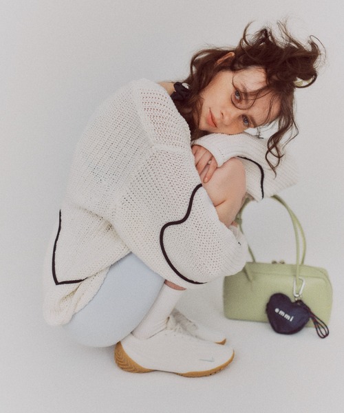 emmi（エミ）の「レザーボストンバッグ（ボストンバッグ・レディース・シルバー/ブラック/レッド/ライム・F）」の16枚目の写真