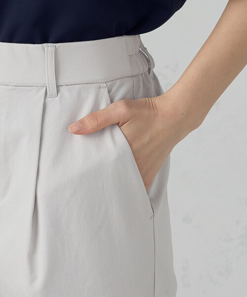 COMME CA MODELS(コムサモデルズ)の「【美しいベーシックパンツ】テーパードパンツ(その他パンツ・レディース・セージグリーン/ブラック/ライトグレー/ベージュ・MEDIUM/SMALL/X-SMALL/XX-SMALL/XX-LARGE/X-LARGE/LARGE)」の17枚目の写真