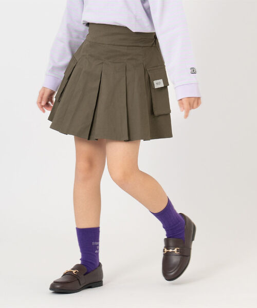 and D. petit main（アンドディープティマイン）の「プリーツカーゴキュロット（スカート・キッズ・ライトカーキ/ブラック/ベージュ・110cm/140cm/130cm/120cm/100cm）」の3枚目の写真