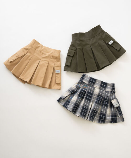 and D. petit main（アンドディープティマイン）の「プリーツカーゴキュロット（スカート・キッズ・ライトカーキ/ブラック/ベージュ・110cm/140cm/130cm/120cm/100cm）」の10枚目の写真