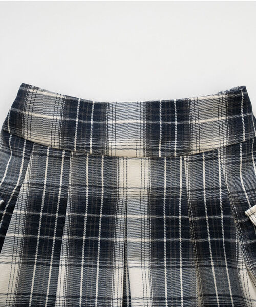 and D. petit main（アンドディープティマイン）の「プリーツカーゴキュロット（スカート・キッズ・ライトカーキ/ブラック/ベージュ・110cm/140cm/130cm/120cm/100cm）」の12枚目の写真