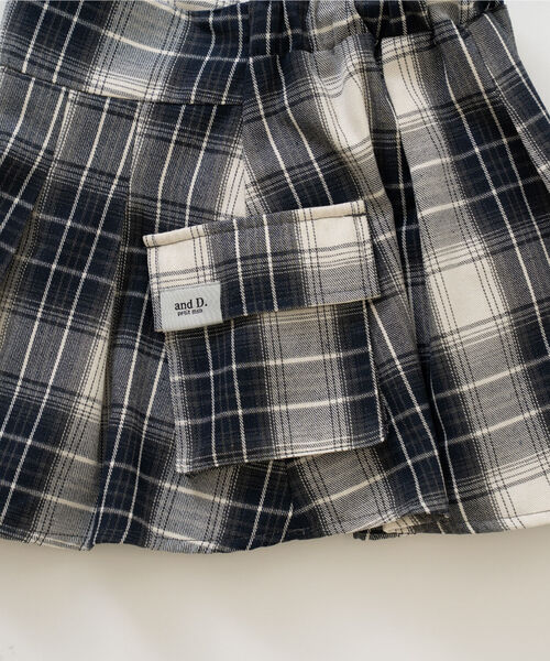 and D. petit main（アンドディープティマイン）の「プリーツカーゴキュロット（スカート・キッズ・ライトカーキ/ブラック/ベージュ・110cm/140cm/130cm/120cm/100cm）」の14枚目の写真