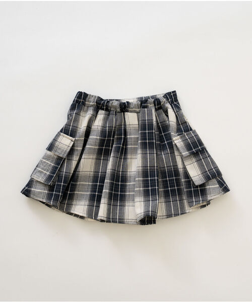 and D. petit main（アンドディープティマイン）の「プリーツカーゴキュロット（スカート・キッズ・ライトカーキ/ブラック/ベージュ・110cm/140cm/130cm/120cm/100cm）」の17枚目の写真