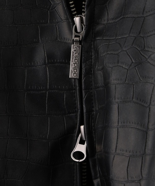 adidas Originals(アディダスオリジナルス)の「adidas W SST PLEATHER JACKET HL222(ブルゾン・メンズ・ブラック/バーガンディー・S/M)」の7枚目の写真