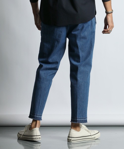 The DUFFER of ST.GEORGE（ザダファーオブセントジョージ）の「RAINBOW DENIM SLACKS：レインボー デニム スラックス（デニムパンツ・メンズ・インディゴブルー・X-LARGE/LARGE/MEDIUM/SMALL）」の2枚目の写真