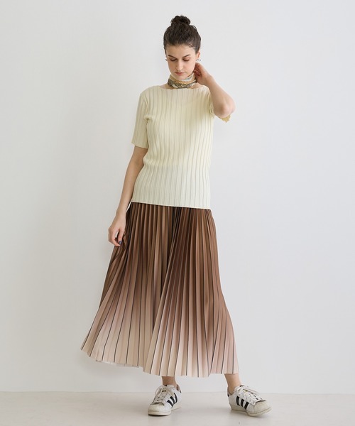 NICOLE white（ニコルホワイト）の「グラデーションプリーツスカート（スカート・レディース・ブルー/グリーン/ブラウン/ブラック・FREE）」の15枚目の写真