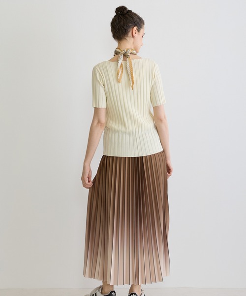 NICOLE white（ニコルホワイト）の「グラデーションプリーツスカート（スカート・レディース・ブルー/グリーン/ブラウン/ブラック・FREE）」の17枚目の写真