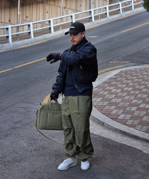 URBANAGE(アーバンエイジ)の「防水ツータックパラシュートワイドパンツ_グレー(その他パンツ・レディース・その他・MEDIUM/LARGE/X-LARGE)」の15枚目の写真