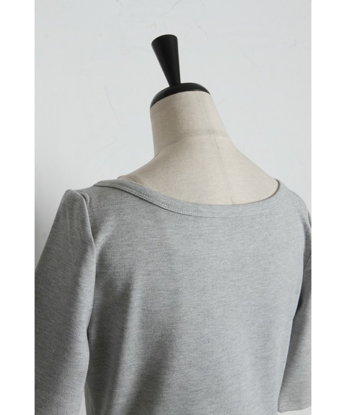 ARVELLIA(アルベリア)の「ASYMMETRIC BALLOON TOP(Tシャツ/カットソー・レディース・グレー/ブラック・M)」の3枚目の写真