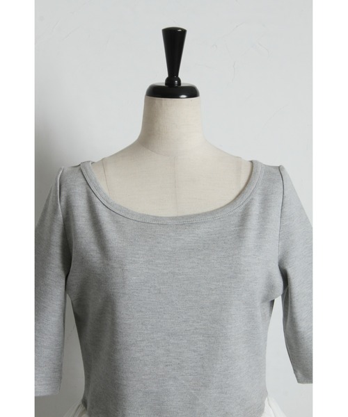 ARVELLIA(アルベリア)の「ASYMMETRIC BALLOON TOP(Tシャツ/カットソー・レディース・グレー/ブラック・M)」の4枚目の写真