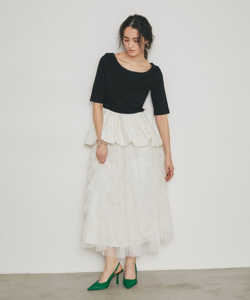 ARVELLIA(アルベリア)の「ASYMMETRIC BALLOON TOP(Tシャツ/カットソー・レディース・グレー/ブラック・M)」の11枚目の写真