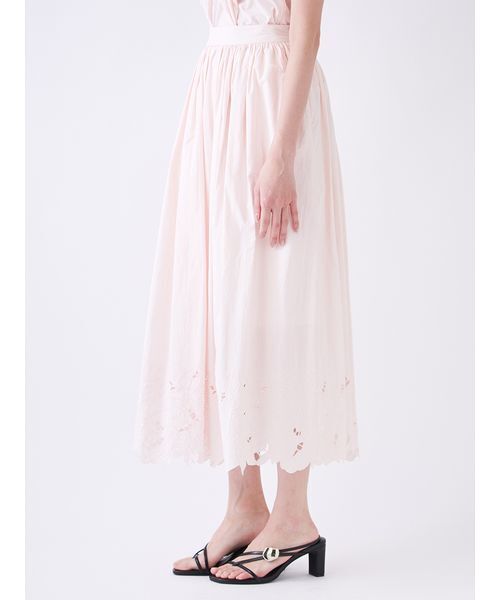 SNIDEL（スナイデル）の「エンブロイダリースカート（スカート・レディース・ピンク/ホワイト/ネイビー・1/0）」の9枚目の写真