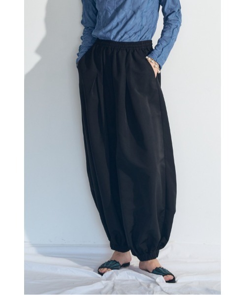 Muel Chic(ミュエルシック)の「Cova pants コヴァパンツ(その他パンツ・レディース・スカイブルー/ブラック/アイボリー・FREE)」の10枚目の写真