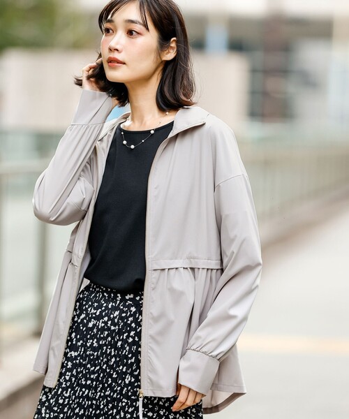 ANY SIS(エニィスィス)の「ラッシュガード ジップアップフーディー(パーカー・レディース・ライトグレー系/グレー系/ホワイト系・X-SMALL)」の7枚目の写真