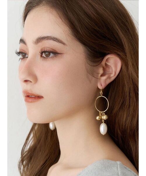 EVRIS（エヴリス）の「PEARL MOTIF ピアス（ピアス（両耳用）・レディース・シルバー/ゴールド・FREE）」の3枚目の写真