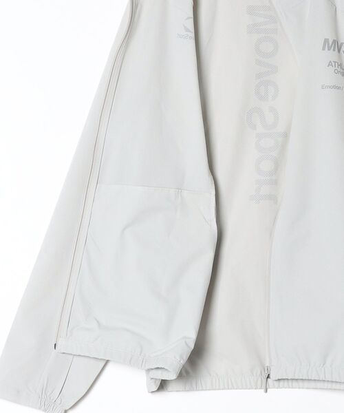 MoveSport（ムーブスポーツ）の「【別注】ムーブスポーツ  クロススタンドジャケット 限定コラボ（ナイロンジャケット・メンズ・ダークブルー/グレー/カーキ・L/LL/3L/M）」の5枚目の写真