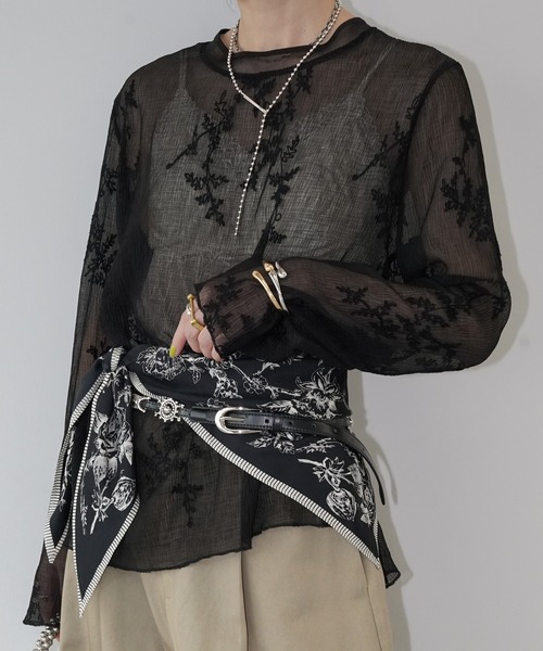 chuclla（チュクラ）の「フラワーエンブロイダリー シアートップス chw26s177（Tシャツ/カットソー・レディース・ホワイト/ブラック・FREE）」の2枚目の写真