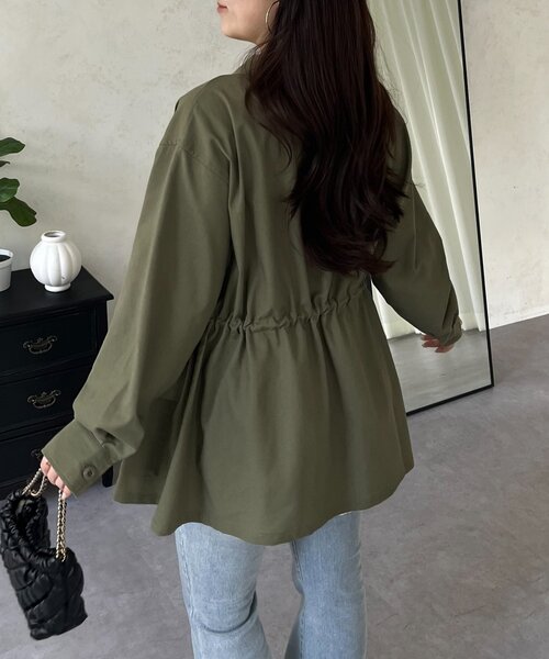 prose verse(プロズヴェール)の「ドロストペプラムミリタリーシャツジャケット(シャツ/ブラウス・レディース・カーキ・LARGE/MEDIUM)」の8枚目の写真