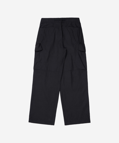 KALAPATTHAR(カラパタール)の「BELTED SIGNATURE WIDE CARGO PANTS - BLACK(その他パンツ・メンズ・その他・LARGE/MEDIUM)」の3枚目の写真