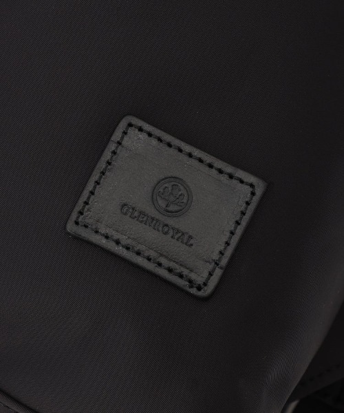 GLENROYAL(グレンロイヤル)の「フラップデイパック(ナイロンツイル)(バックパック/リュック・メンズ・ブラック・00)」の11枚目の写真