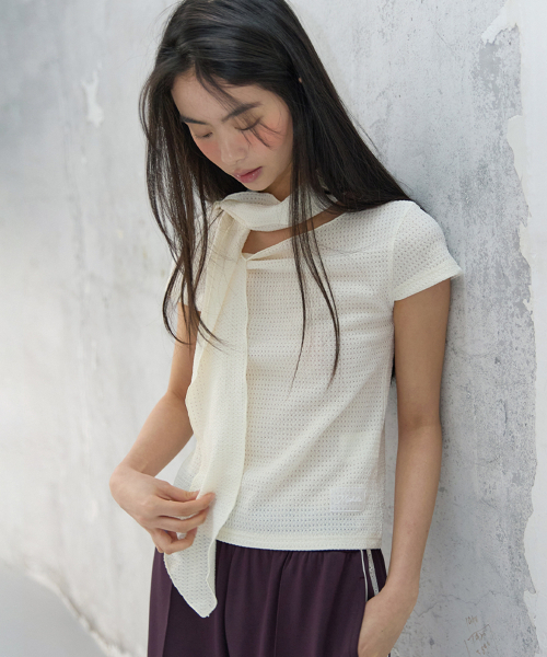 MICHIKO LONDON(ミチコ ロンドン)の「テクスチャータイトップクリーム(Tシャツ/カットソー・レディース・その他・SMALL/MEDIUM)」の1枚目の写真