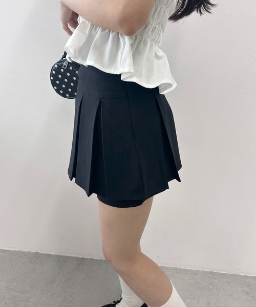 PHILLY(フィリー)の「プリーツドッキングショートパンツ(その他パンツ・レディース・ホワイト/ブラック・FREE)」の4枚目の写真