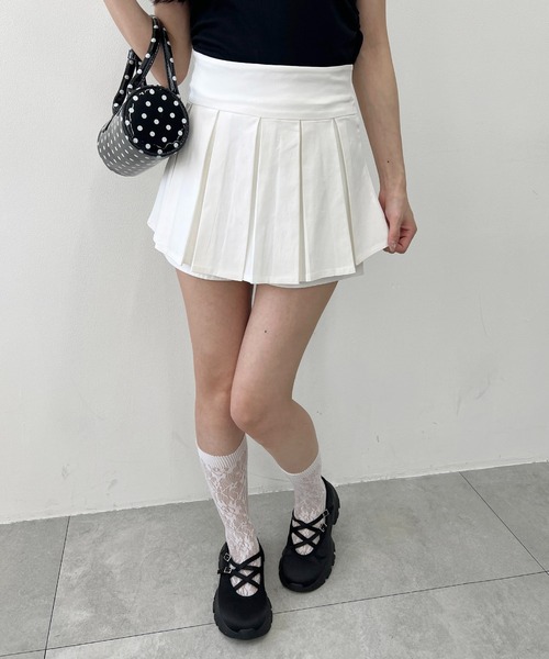 PHILLY(フィリー)の「プリーツドッキングショートパンツ(その他パンツ・レディース・ホワイト/ブラック・FREE)」の12枚目の写真