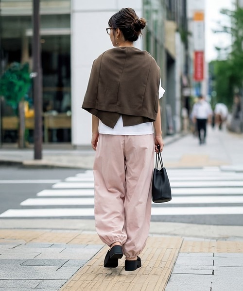 STYLE DELI(スタイルデリ)の「【selection】しなやかライトなタックパラシュートパンツ(スラックス・レディース・ピンク/イエロー・FREE)」の10枚目の写真