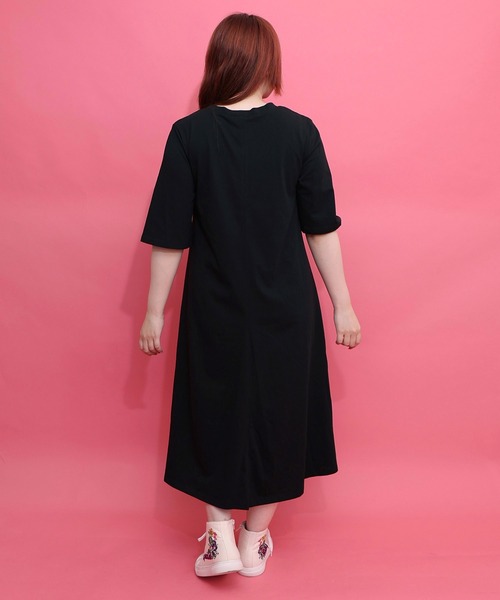 ScoLar(スカラー)の「162611:花ネコプリント 接触冷感ワンピース(ワンピース・レディース・チャコールグレー/ブラック/イエロー・M)」の6枚目の写真