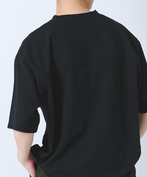 ITEMS URBANRESEARCH(アイテムズ アーバンリサーチ)の「シャドーパターンキリカエ半袖Tシャツ(Tシャツ/カットソー・メンズ・オリーブ/ブラック/ベージュ/ホワイト・LARGE/MEDIUM)」の16枚目の写真